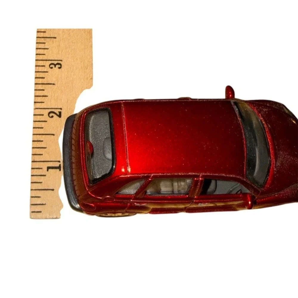 Maisto Chrysler PT Cruiser Diecast Model Car Red Pull Back Opening Doors‎